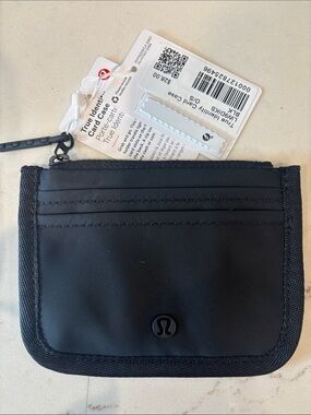 lululemon athletica Black True Identity Card Case Wallet NWT